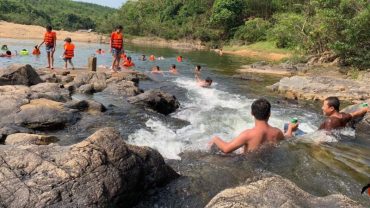 suối khe đầy