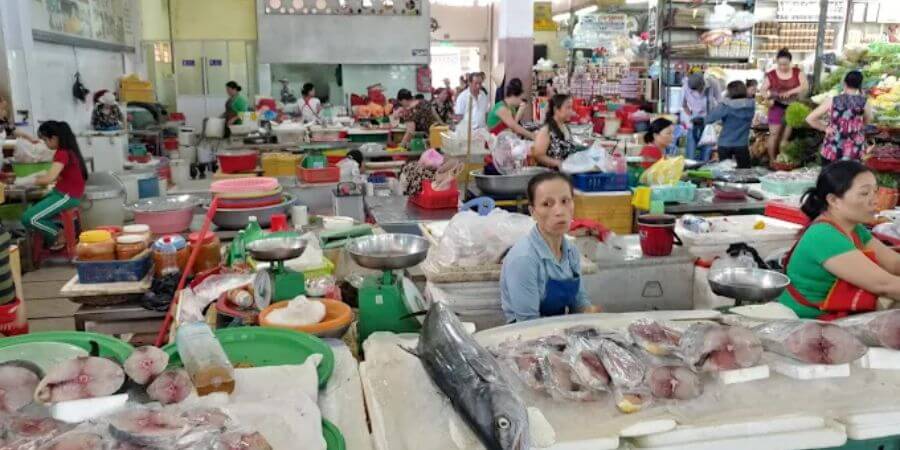 Không gian đậm chất văn hóa địa phương